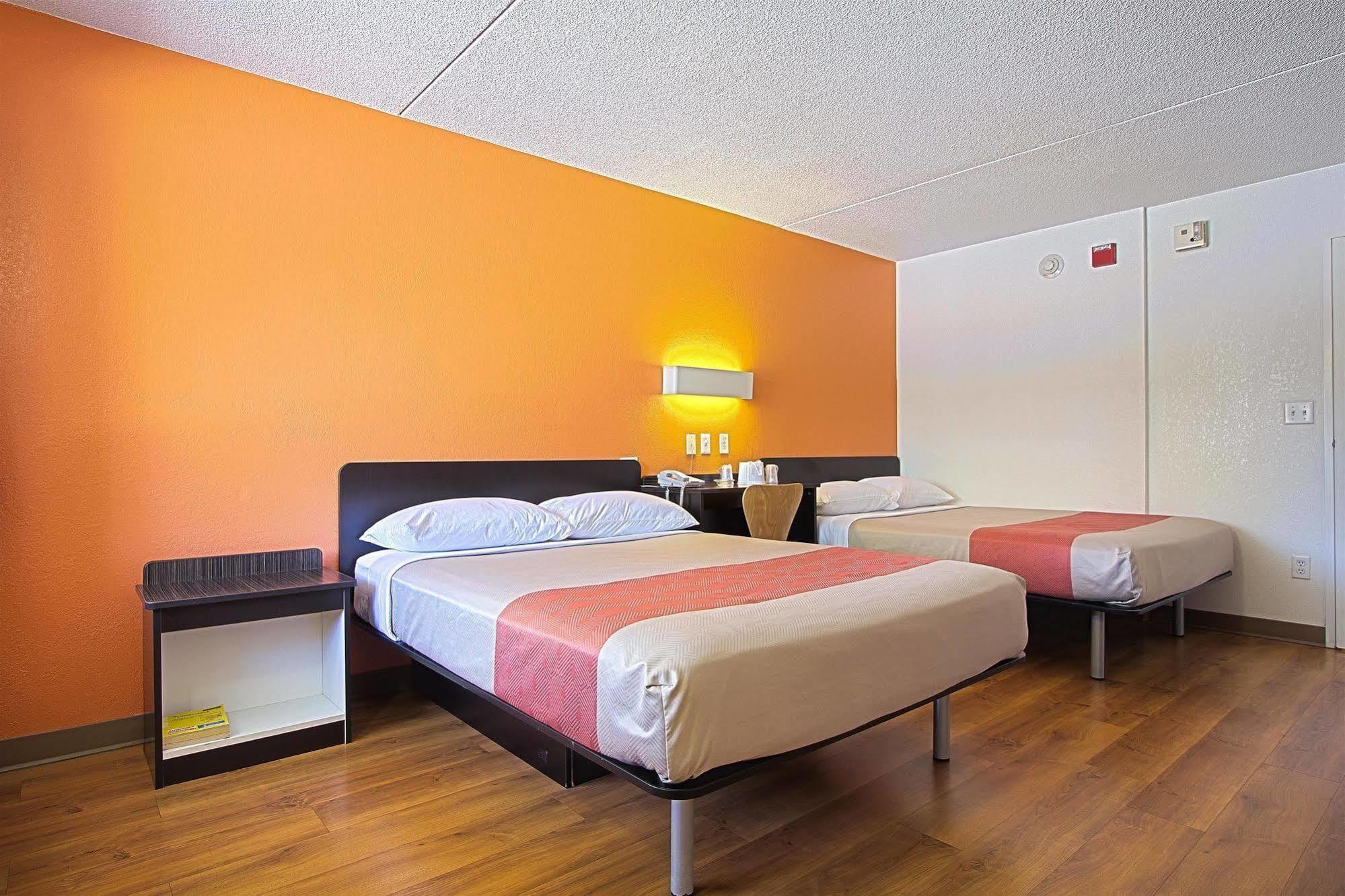Motel 6-East Brunswick, Nj Exterior photo